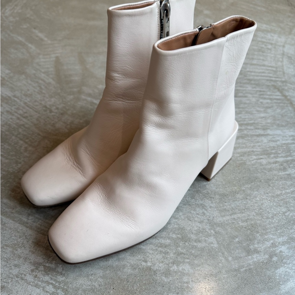 LOQ Lazaro Boot in Crema Leather Size 39